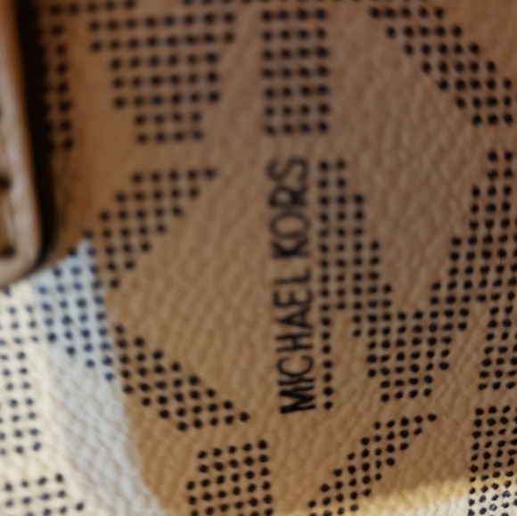 Michael Kors Handbag - Picture 4 of 10